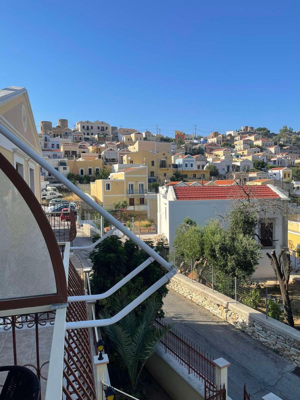 סימי Villa Pinotsi מראה חיצוני תמונה