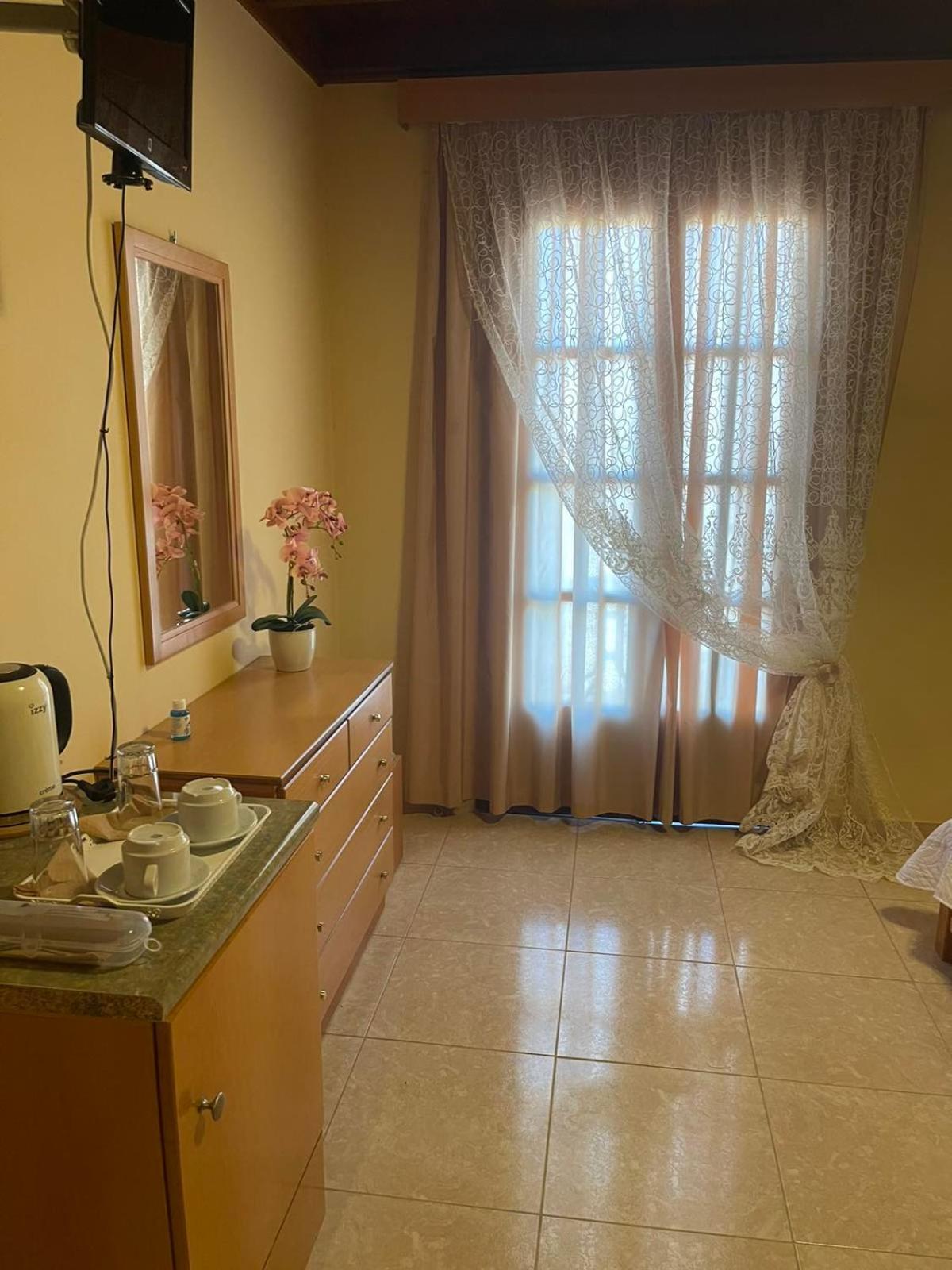 סימי Villa Pinotsi מראה חיצוני תמונה