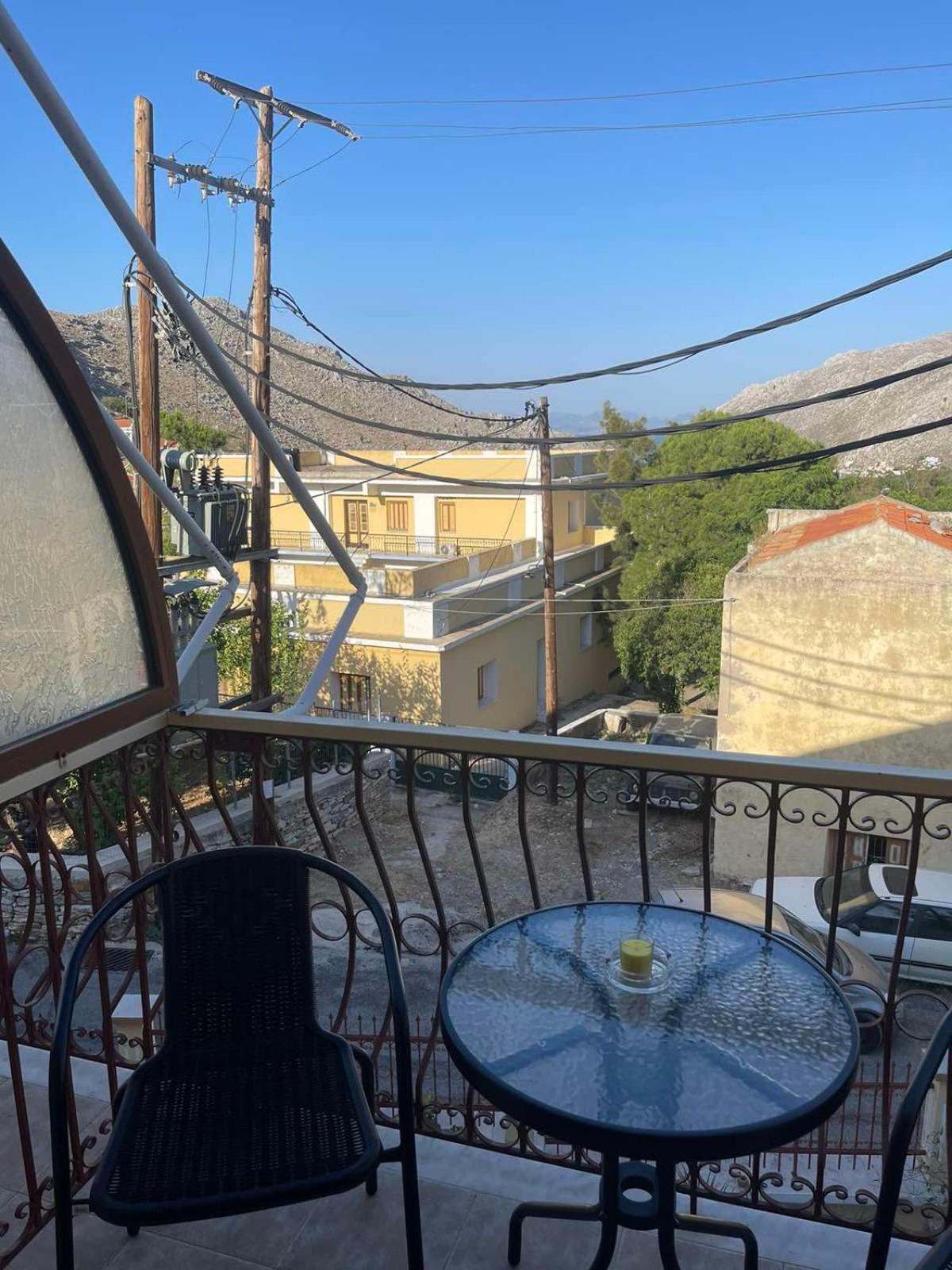 סימי Villa Pinotsi מראה חיצוני תמונה