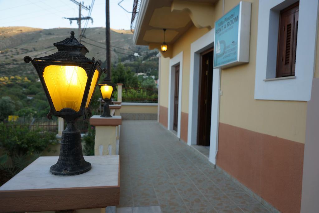 סימי Villa Pinotsi מראה חיצוני תמונה